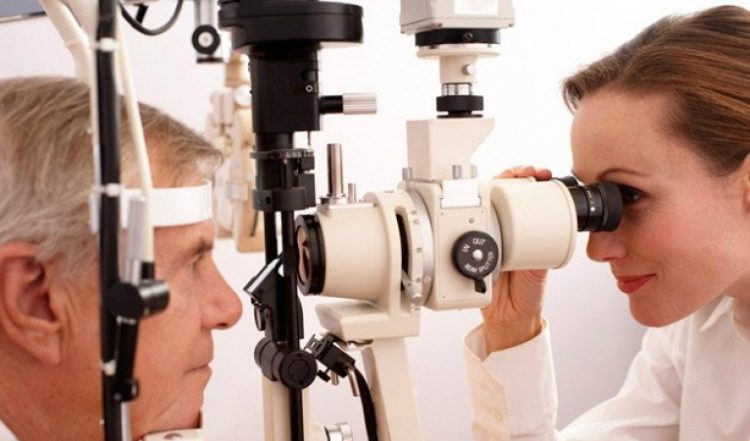 A LHON é uma doença ocular rara e genética