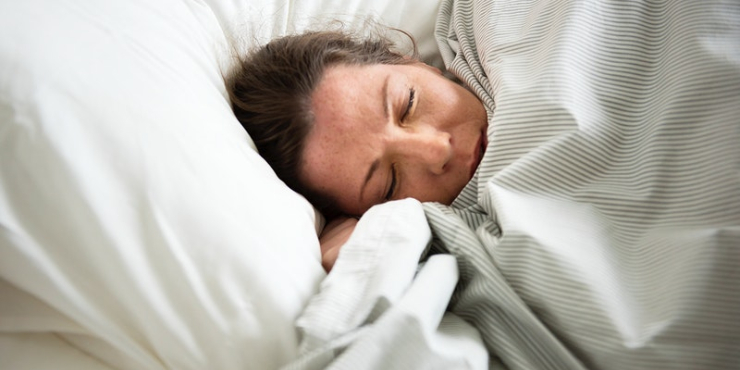 Quer dormir melhor? 5 estratégias que deve considerar