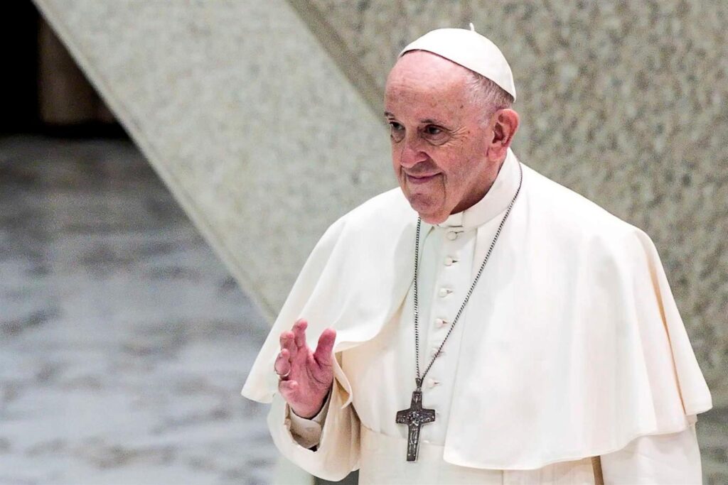 Papst Franziskus ist bereits zu Hause – Forever Young